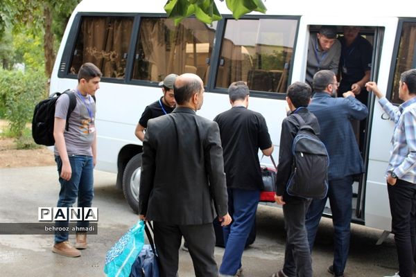 آیین استقبال چهل و یکمین دوره مسابقات قرآن، عترت و نماز دانش‌آموزان در کرمانشاه