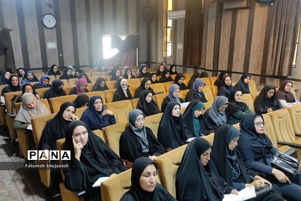 برگزاری کارگاه آموزش ریاضی ویژه آموزگاران دوره ابتدایی شهرستان‌قرچک