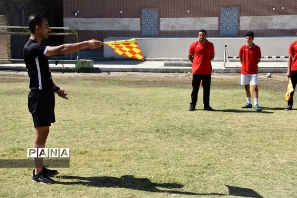 برگزاری دوره آموزشی داوری درجه سه فوتبال و فوتسال باحضور داوران بین‌المللی