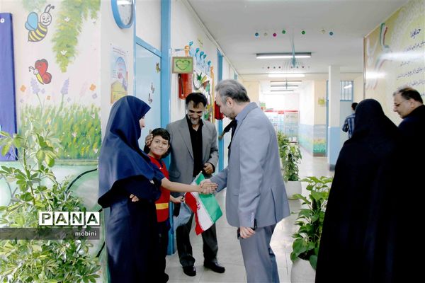 آیین نامگذاری و افتتاحیه  دبستان شهید محمود آهنی