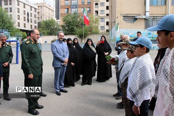 آیین نامگذاری و افتتاحیه  دبستان شهید محمود آهنی