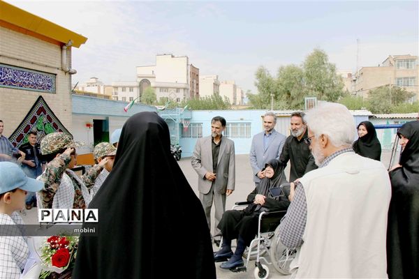 آیین نامگذاری و افتتاحیه  دبستان شهید محمود آهنی