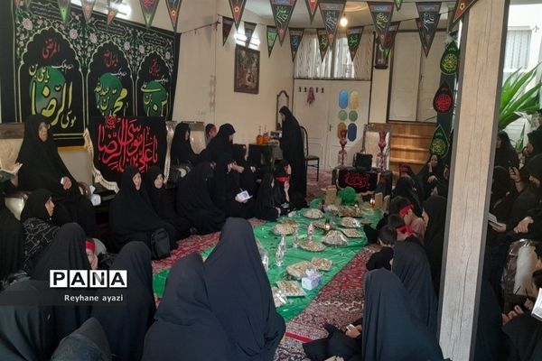 روضه خانگی مجلس عزاداری حضرت رقیه با دکلمه خوانی دانش‌آموزان عضو سازمان دانش‌آموزی