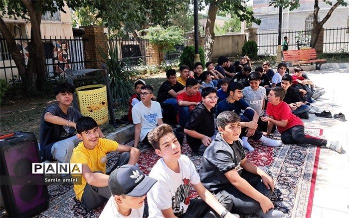 روایت پسران دانش‌آموز  از اردوی مثبت دهه‌ هشتادیای رودهن /فیلم