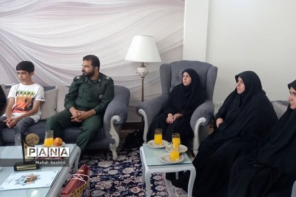 تجلیل از دانش‌آموز رودهنی مدال‌آور رباتیک جهانی پِکن