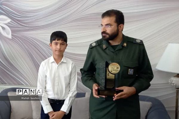 تجلیل از دانش‌آموز رودهنی مدال‌آور رباتیک جهانی پِکن