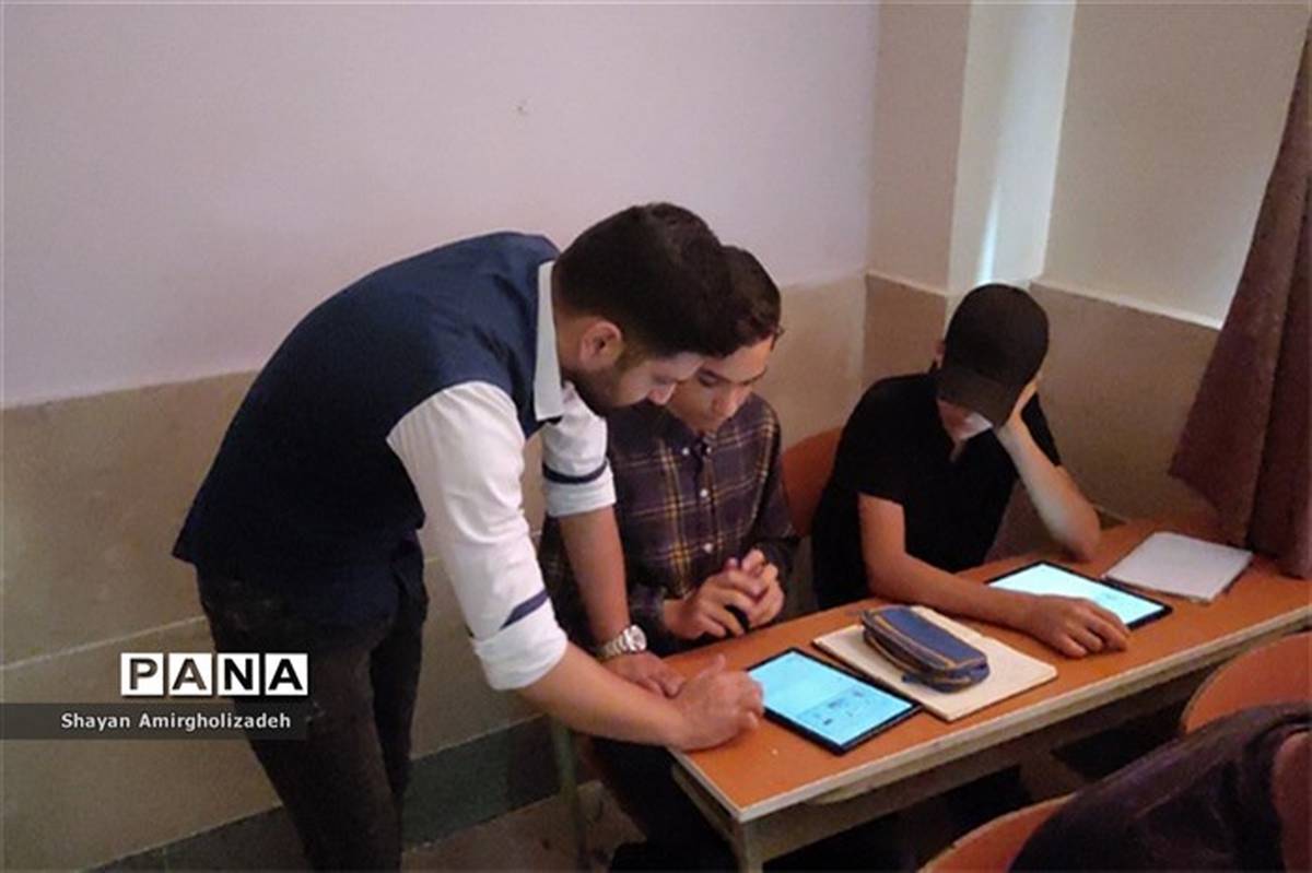 برگزاری کارگاه سواد‌ مالی در دبیرستان انصارالمهدی قرچک/فیلم