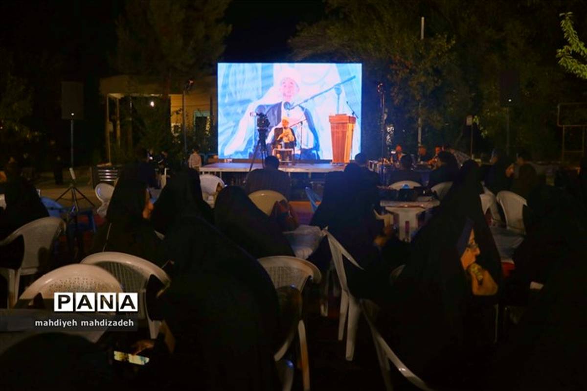 برگزاری کارگاه آموزشی اردویی با هدف تبیین رویداد فراگیر پرورشی در مشهد