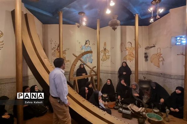 بازدید دانش‌آموزان آموزش و پرورش اسلامشهر از دانشگاه قرآن و حدیث شهرری