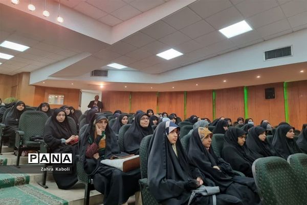 بازدید دانش‌آموزان آموزش و پرورش اسلامشهر از دانشگاه قرآن و حدیث شهرری