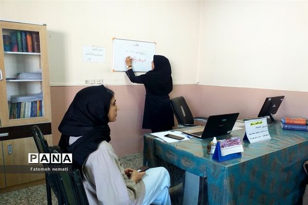 فعالیت مرکز مشاوره انتخاب رشته کنکور ویژه دانش‌آموزان در ملارد