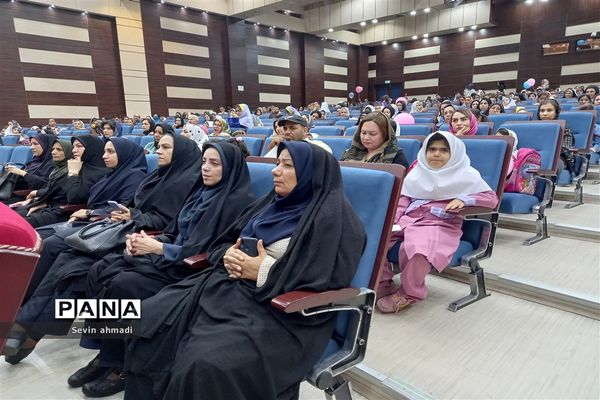 برگزاری همایش نغمه‌ مادرانه کلاس اولی‌ها در صفادشت