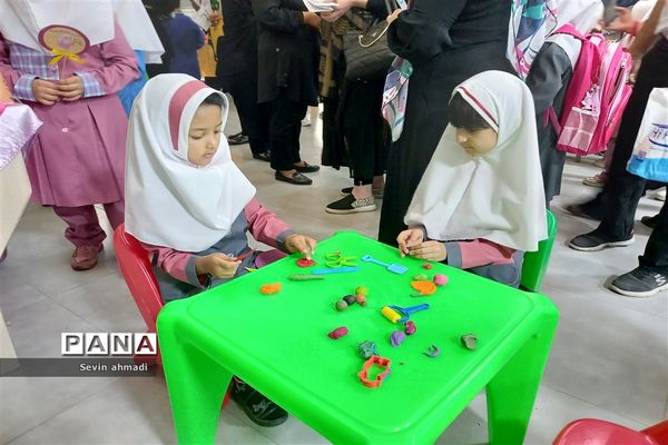 برگزاری همایش نغمه‌ مادرانه کلاس اولی‌ها در صفادشت
