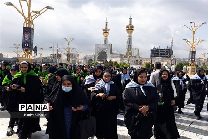 اولین روز از اردوی زیارت اولیهای فارس در حرم امام رضا(ع)