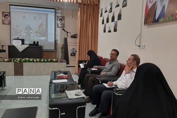 برگزاری وبینار آموزشی کارگروه پروژه مهر ۱۴۰۲ در آموزش و پرورش رودهن