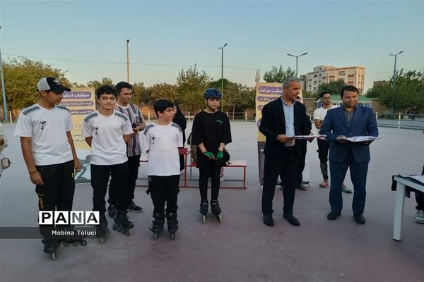 برگزاری اولین دوره مسابقات اسکیت سرعت نوجوانان شهرستان بهارستان