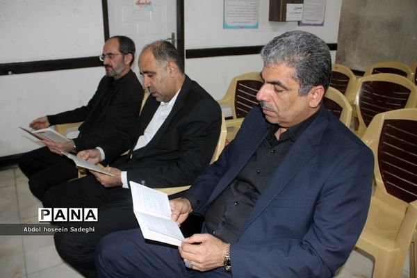 نشست صمیمی مدیر کل آموزش و پرورش استان بوشهر با همکاران اداری