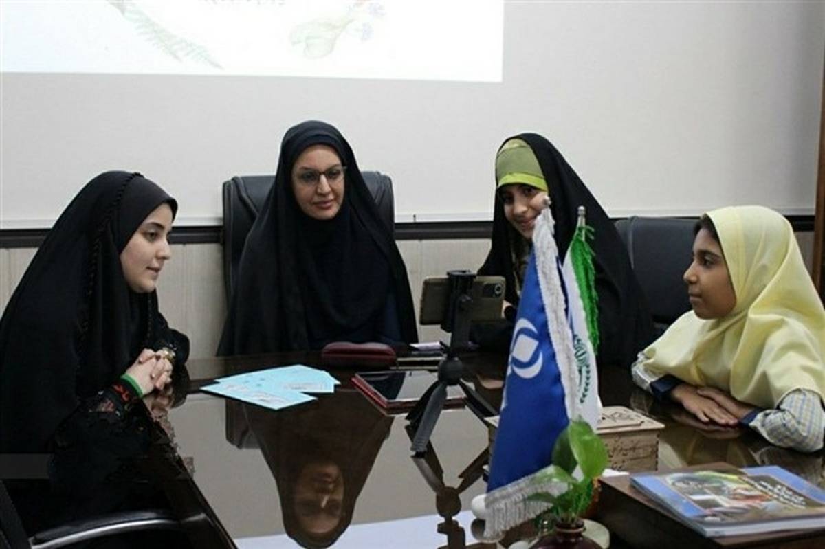 نشست هم‌اندیشی دختران دانش‌آموز تولید محتوا سازمان دانش‌آموزی شهرستان‌های تهران/ فیلم