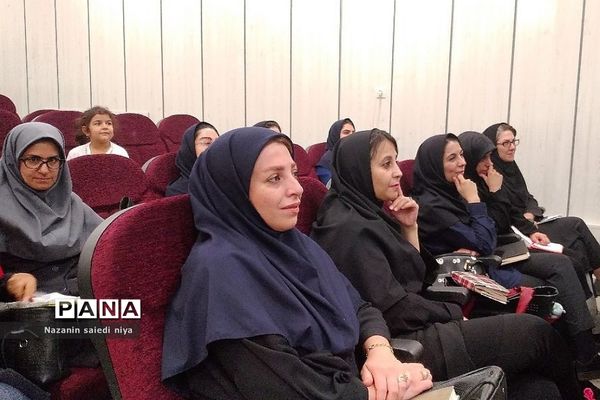 برگزاری کارگاه هنرهای نمایشی در کانون فرهنگی و تربیتی شهید حاج قاسم سلیمانی رودهن