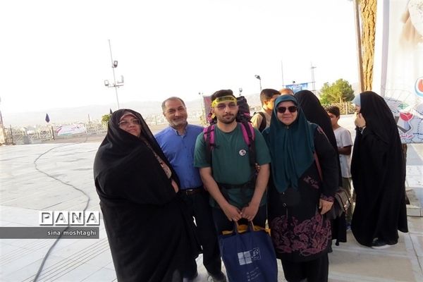 پیاده روی کاروان دانش‌آموزی خراسان شمالی به زیارت اربعین