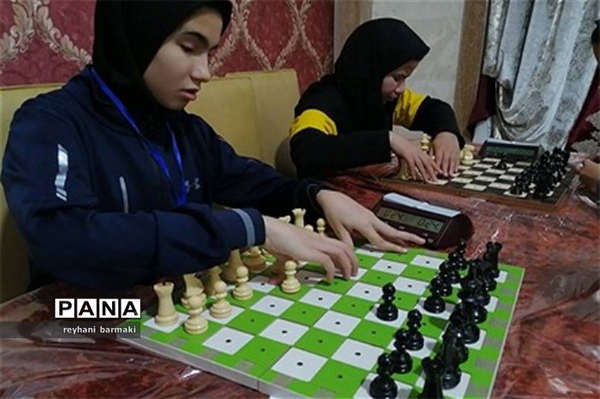 مسابقات شطرنج دختران با آسیب بینایی و جسمی حرکتی کشور برگزار شد