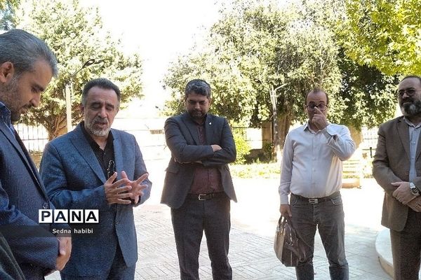 بازدید مسئولان آموزش و پرورش شهرستان‌های استان‌تهران و وزارت فرهنگ و ارشاد از دوره تربیت مربی خلاق در  رودهن