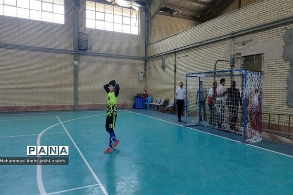 برگزاری‌ مسابقات لیگ پایه‌های رباط‌کریم  در ورزشگاه عطر یاس