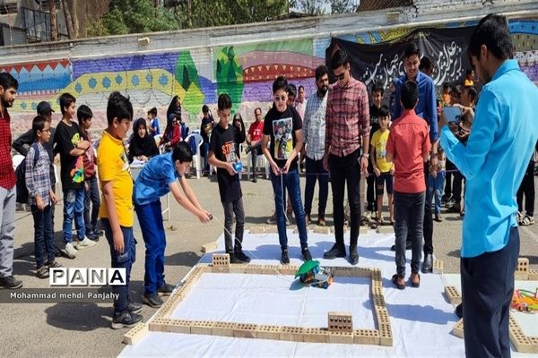 برگزاری مسابقات رباتیک در کانون فرهنگی تربیتی لقمان شهرستان کاشمر