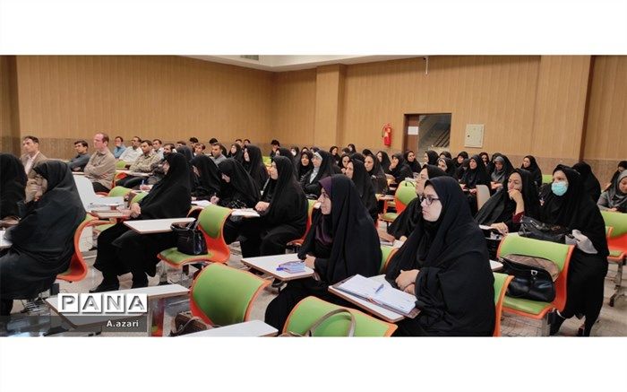 دوره توانمندسازی ارتقای جایگاه معلمان در شهرکرد