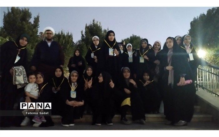 منتخبین مسابقه روز دختر استان قزوین به مشهد مقدس مشرف شدند