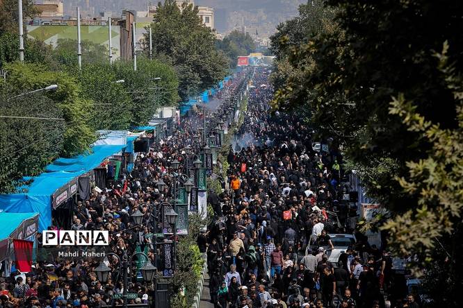 پیادهروی جاماندگان اربعین حسینی در تهران
