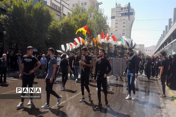 مراسم پیاده‌روی جاماندگان اربعین حسینی در مشهد