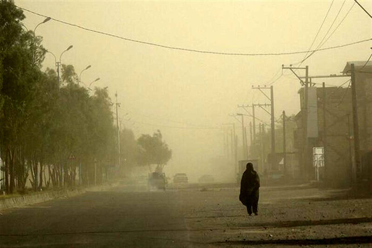وقوع توفان گرد و خاک و شن در 3 استان