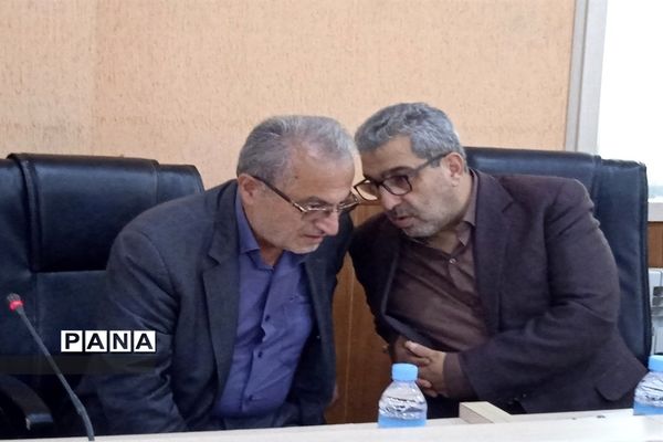 نشست هم‌اندیشی مدیرکل ورزش و جوانان استان مازندران در محمود‌آباد