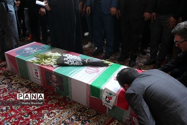 مراسم تشییع شهید مدافع حرم نسیم‌شهری