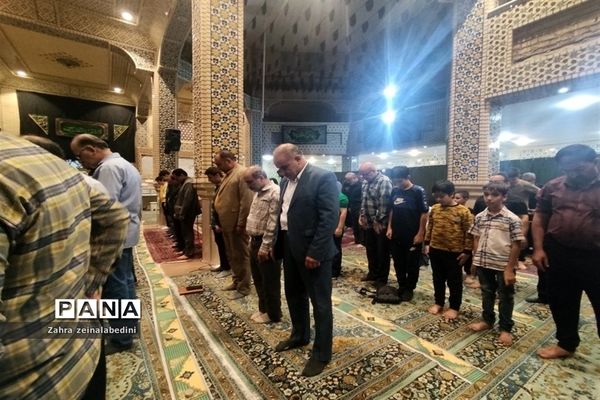 دوشنبه‌های مسجد محوری با حضور دانش‌آموزان و مسئولان آموزش و پرورش در شیراز