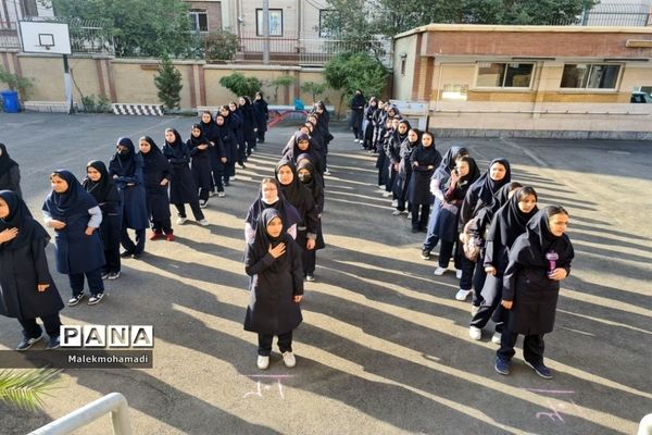 مانور بازگشایی مدرسه در دبیرستان فرهنگ منطقه ۱۳