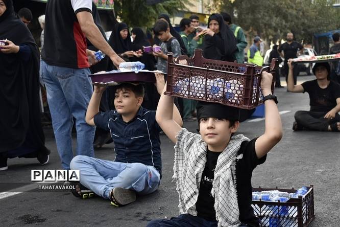 موکب عشاق الحسین (ع) سازمان دانشآموزی شهرستانهای استانتهران در مسیر جاماندگان اربعین