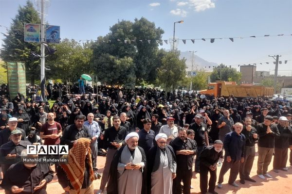 همایش اربعین حسینی در شهرستان شازند