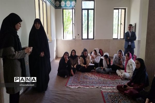 برگزاری اردوی یک‌روزه دانش‌آموزان دختر در اردوگاه نور شهرستان فیروزکوه