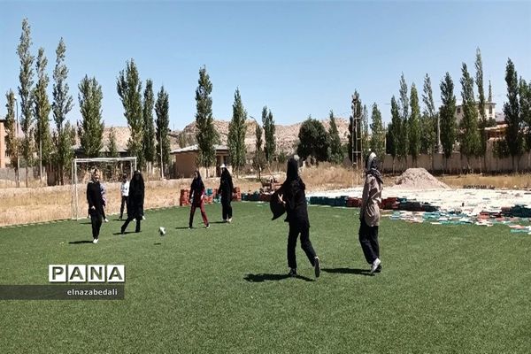 برگزاری اردوی یک‌روزه دانش‌آموزان دختر در اردوگاه نور شهرستان فیروزکوه
