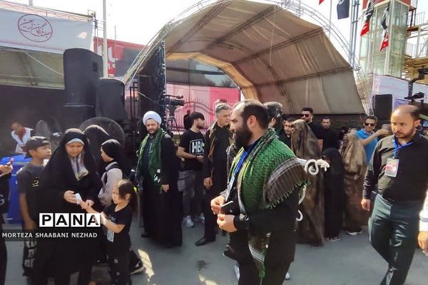موکب حب الحسین(ع)  فشافویه درمسیر پیاده‌روی جاماندگان اربعین حسینی