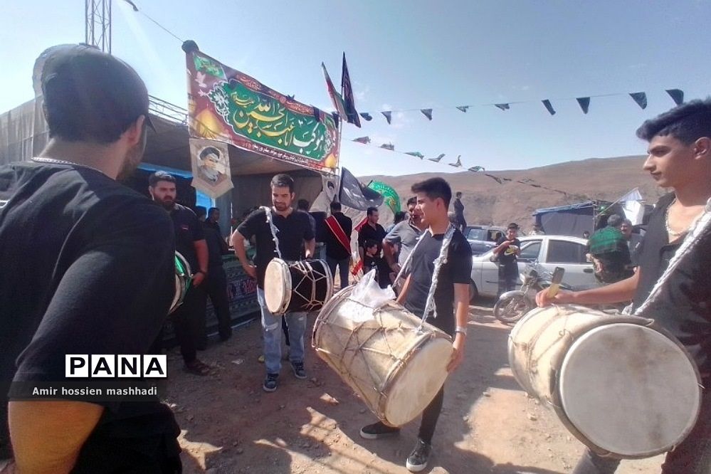 مراسم پیاده‌روی جاماندگان  اربعین در روستای جورد رودهن