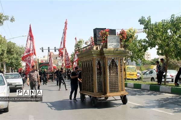 بیعت عاشقان اباعبدالله (ع) در روز اربعین