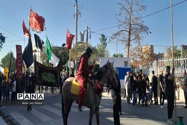 آیین نمادین کاروان اسرای کربلا در‌شهرستان بام و صفی‌آباد