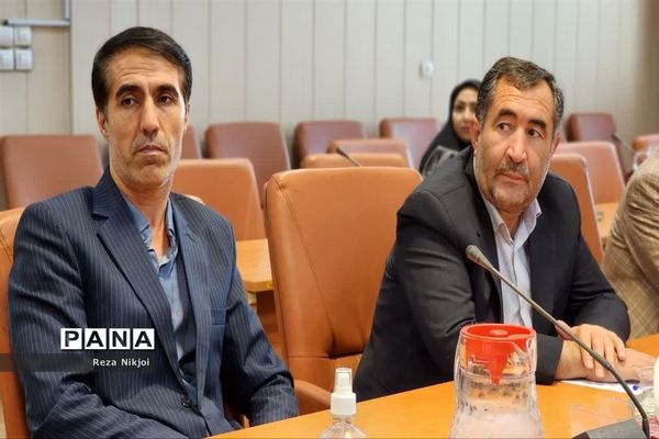 نشست شورای آموزش و پرورش ناحیه یک شهرستان بهارستان