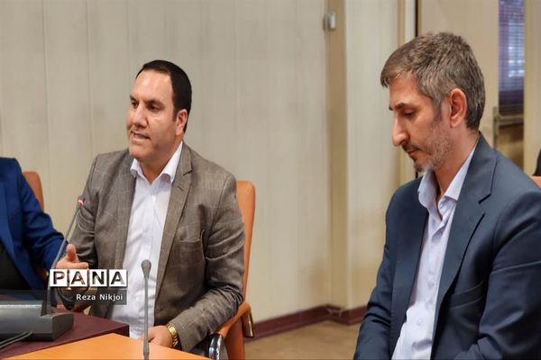 نشست شورای آموزش و پرورش ناحیه یک شهرستان بهارستان