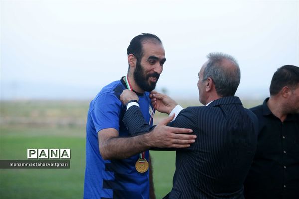 جشن قهرمانی تیم فوتبال بزرگسالان فجر قزوین