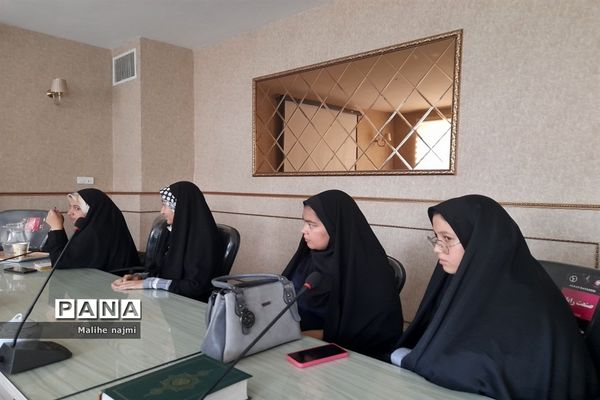 برگزاری جلسه هماهنگی طرح گام های عاشقی با محوریت دانش‌آموزان