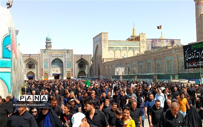حضور پرشور عزاداران حسینی در مشهد به اوج رسید